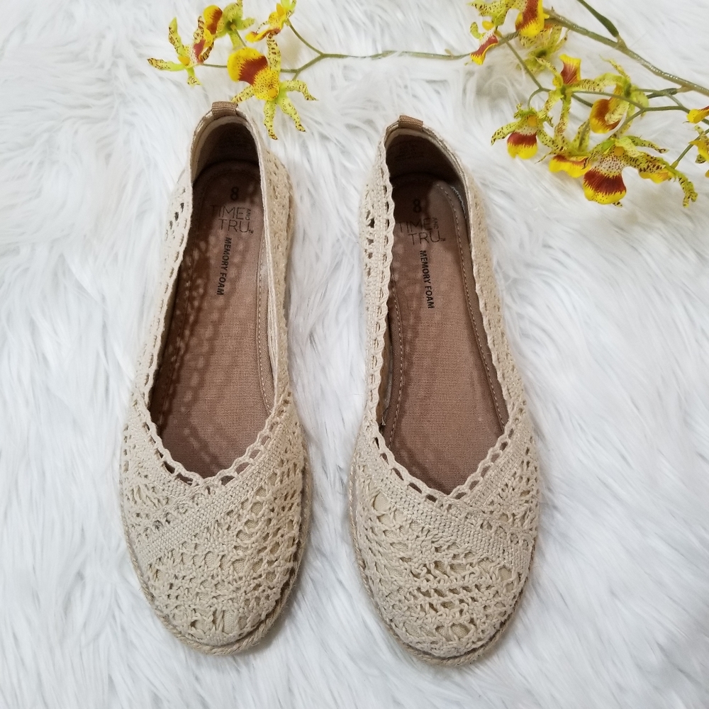 Time And Tru Memory Foam Flats Crocheted Espadril… - image 1